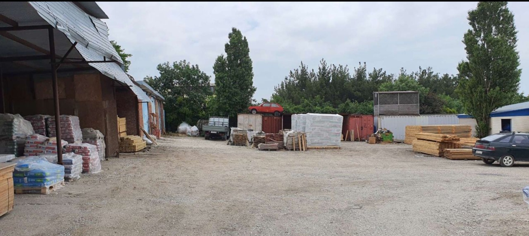 Геленджик стройрынок,база, строения, земля
0,55га все в частной собственности.